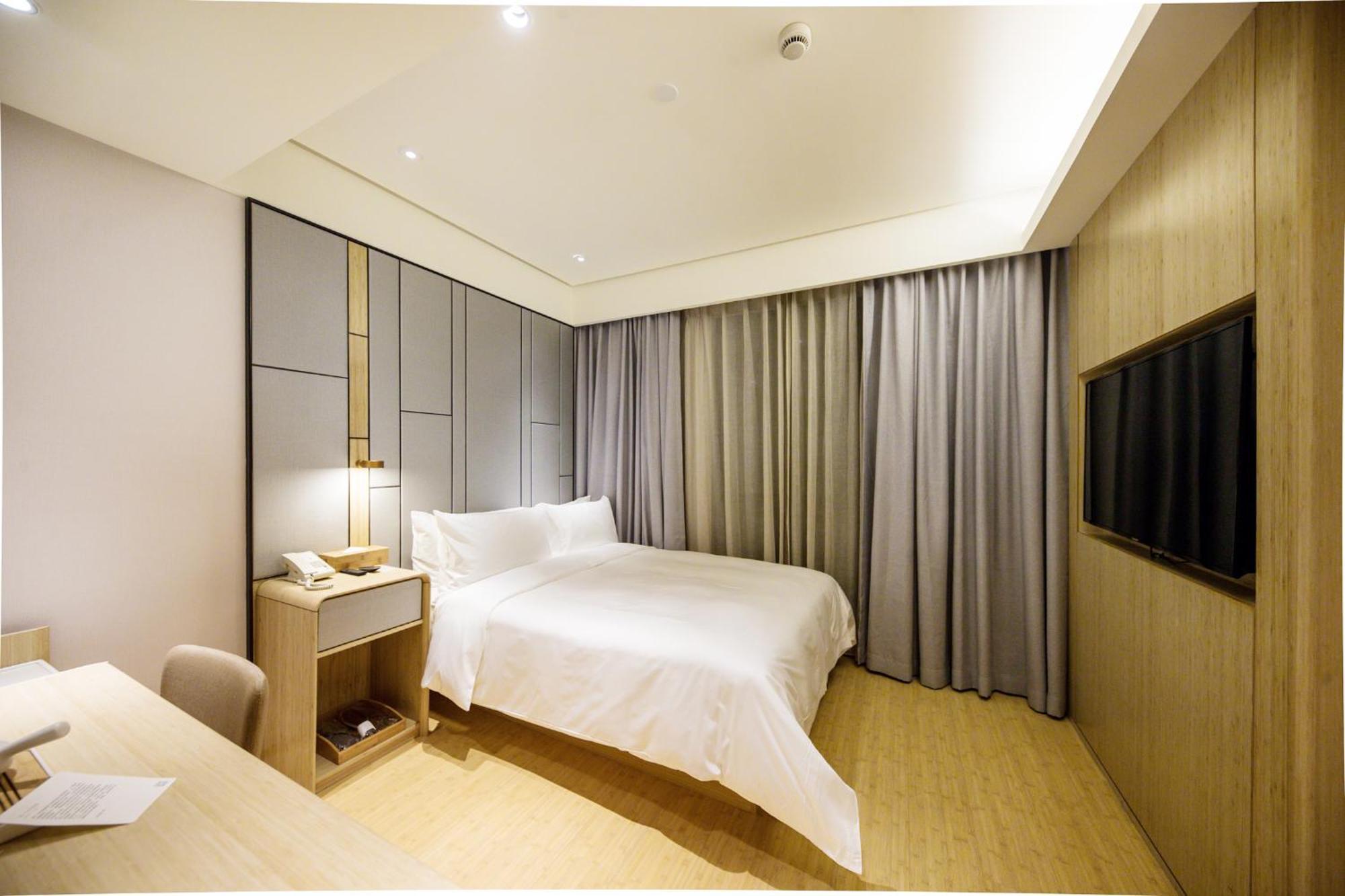 Ji Hotel Shanghai The Bund Jinling East Road Exteriör bild